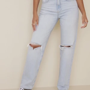 Ginatricot jeans - Ginatricot jeans som inte har kommit till användning men är super fina!