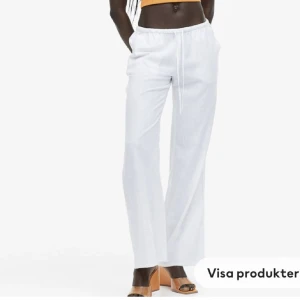 Lågmidjade linnebyxor - Säljer mina älskade linnebyxor ifrån hm som tyvär har blivit för små, dom är lågmidjade och ifall någon skulle vilja byta mot några i S hade de med funkat.