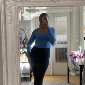 Ljusblå tröja - Ljusblå långärmad tröja💙