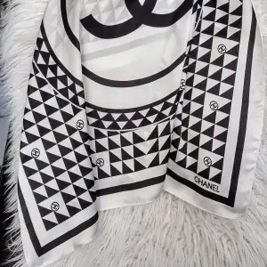 Chanel scarf 70x70 , 100% silk-seta-soie 