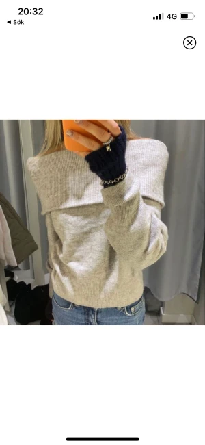 off shoulder stickad tröja - använd få gånger, superfint skick! 