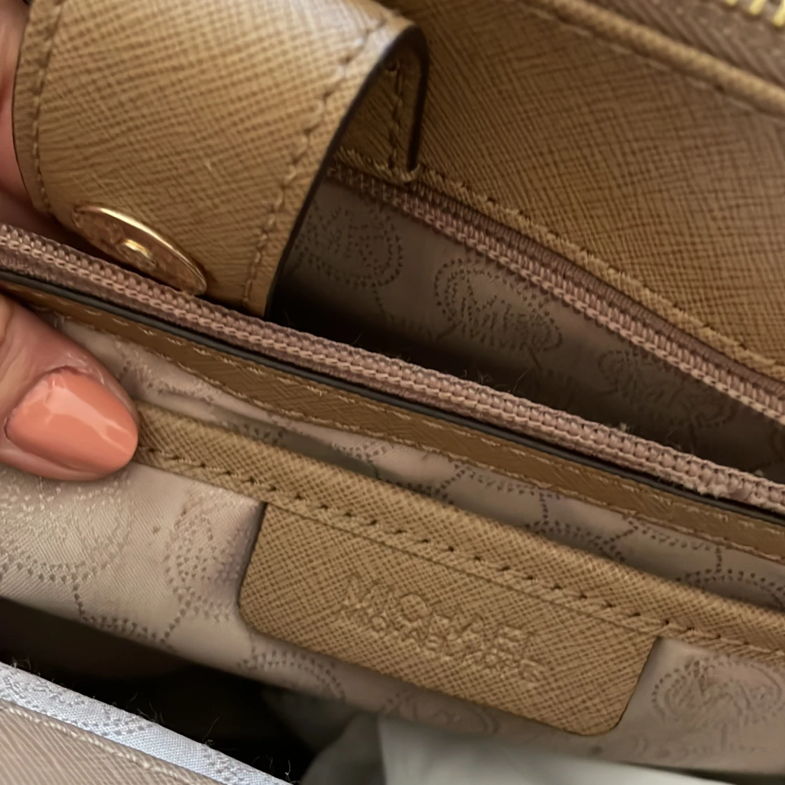 Michael Kors väska  - 90