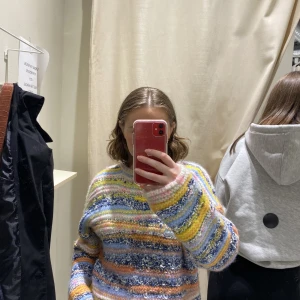 Stickad tröja  - Stickad tröja från bikbok. Säljer då den inte kommer till användning längre😊