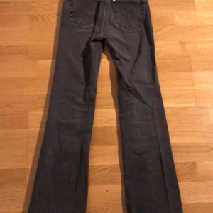 Flair jeans - Säljer de för att de är för små och inte Kims till användning 