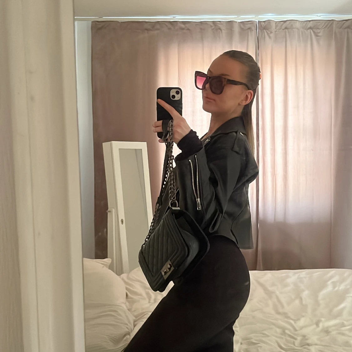 Svart skinnjacka  - 91