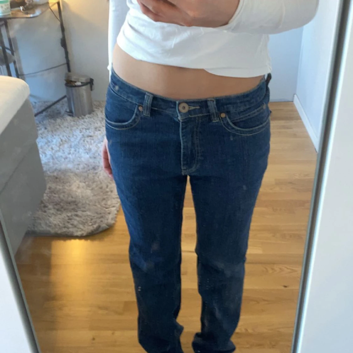 Mörkblå raka jeans