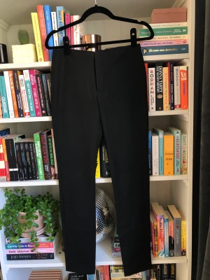 Filippa K kostymbyxor XS - helt nya, oanvända 