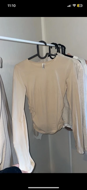 Nelly topp - Väldigt bra skick i storlek xs