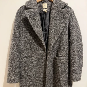 Kappa - Grå kappa för vintern. I toppen skick. Storlek XS/S. 