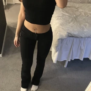 Levis bootcutjeans 715 - Low  bootcutjeans från levis modellen 715,jätte bra skick,jag är 16,4