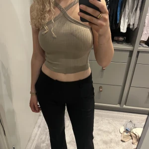 Top - Top från Gina Tricot. Använd 1 gång