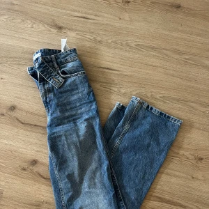 Zara Jeans - Säljer då de inte används längre!