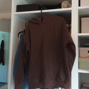 Myss kläder både byxor och hoodie - Mysskläder både byxa och tröja, länge sedan jag använt dessa men dem är i bra skick!