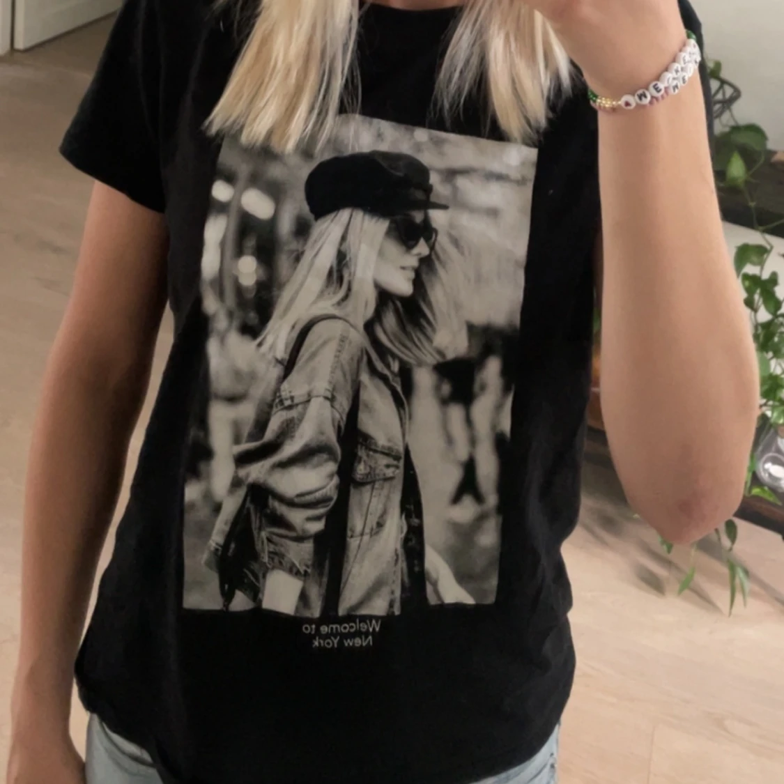 Svart T-shirt med bild på