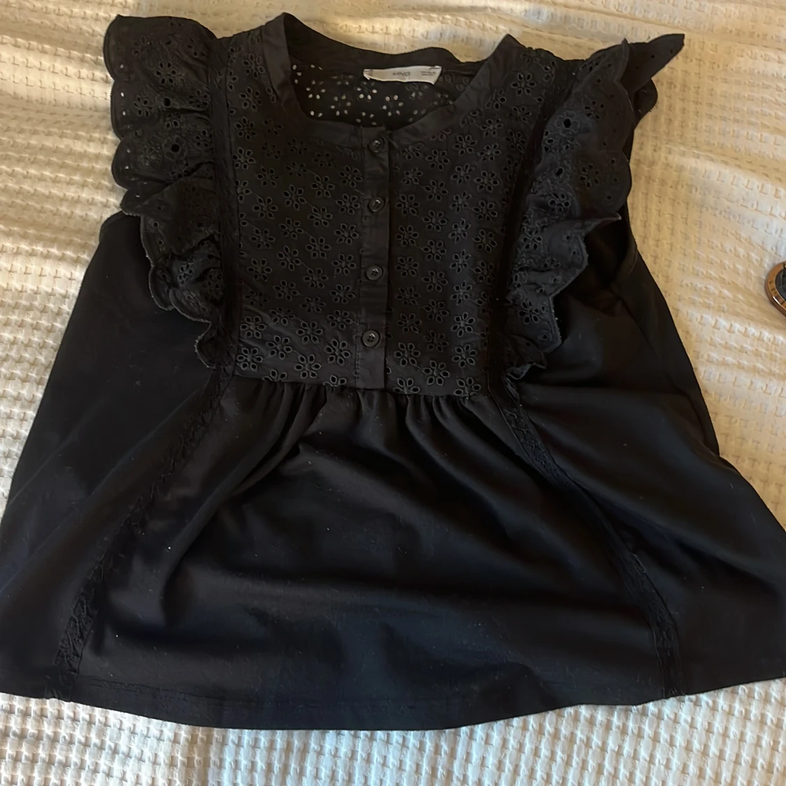 Svart volang topp - 90