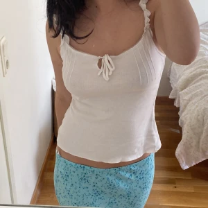 Topp - Superfint linne! I bra skick skriv om ni har frågor🩷