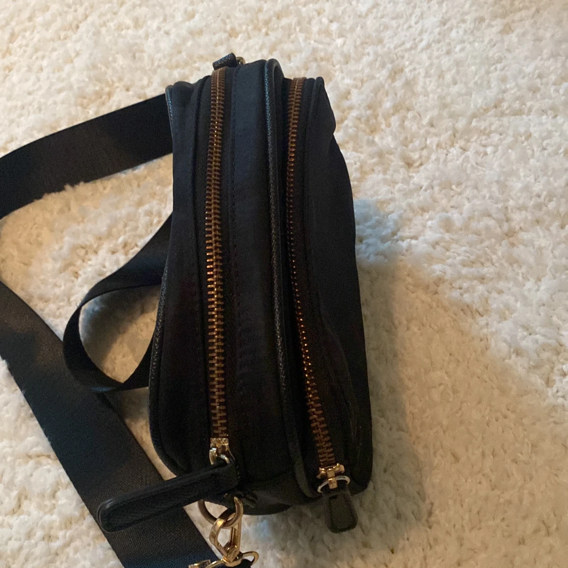 Svart väska - 90