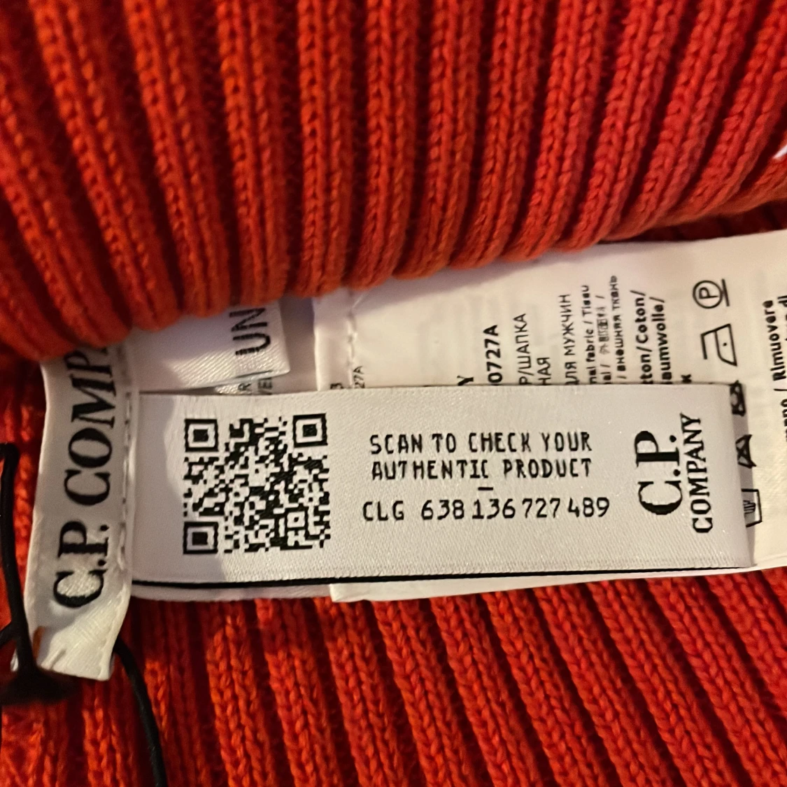 C.P Company mössa  - 90