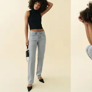 Säljer dessa snygga ljusgrå jeans från Gina då dem tyvärr är försmå. Dem är i mycket bra skick, nypris 500 säljer för 300. Hör av dig vid intresse eller frågor!❤️❤️
