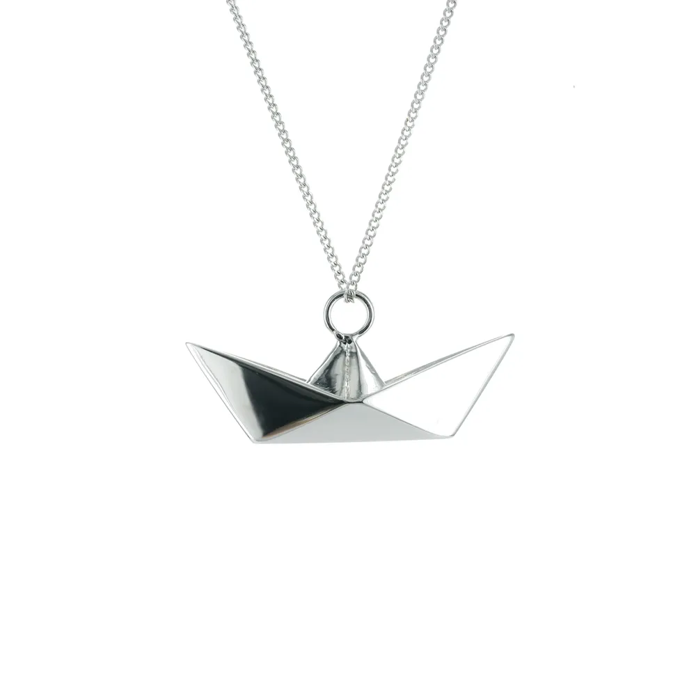 Necklace with pendant (origami paper boat). Asusteet.