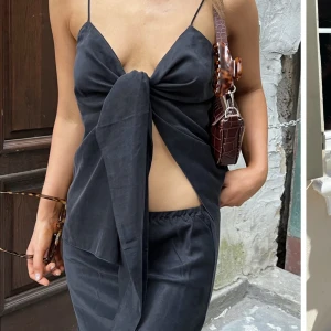 Djerf avenue top - Skit snygg svart topp med knytning från djerf avenue 