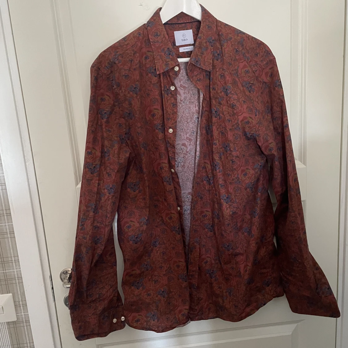 Blommig Burgundy Skjorta