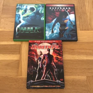 Filmer  - 3 stycken filmer. Daredevil, superman returns och hulk. 40kr/st