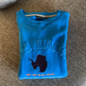 Sail racing sweatshirt  - En ljusblå Sail racing sweatshirt, använd lite då och då.
