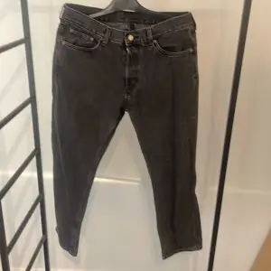 Straight legged Jeans från weekday 30 midja 32 i läng 