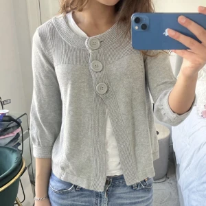 Trekvartsärmad kofta - Så fin nu till sommaren, jätte fint skick