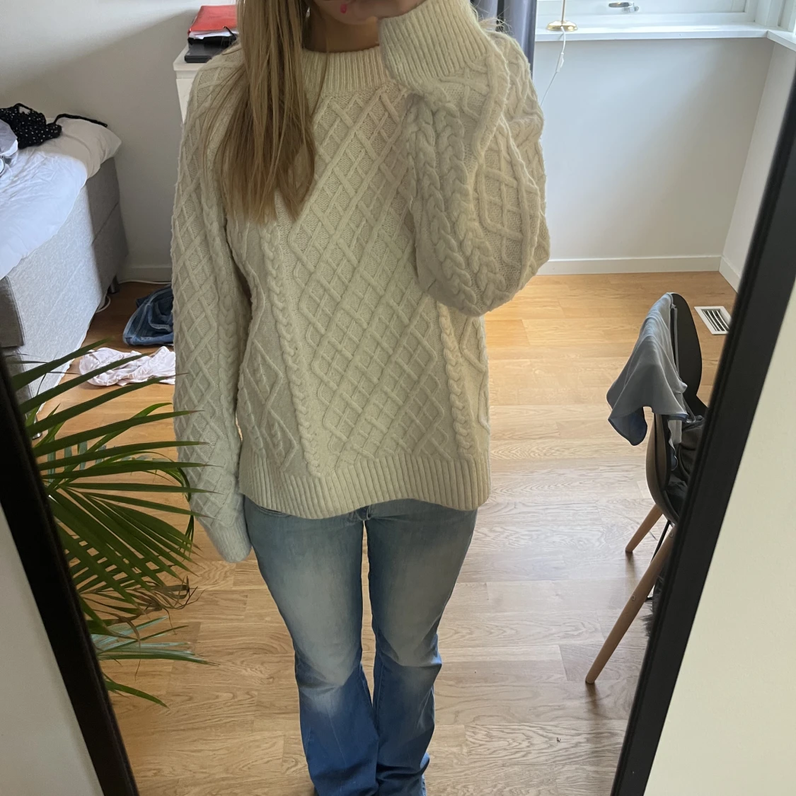 Vit stickad tröja med mönster - 90