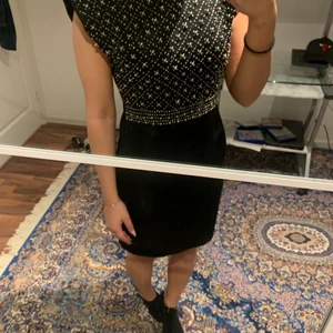 Klänning  - Ny köpt klänning säljes. Aldrig använd. 