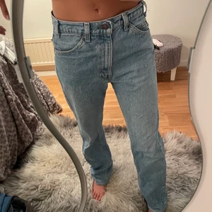 Levi’s Jeans - Funderar på att sälja mina Fina Levis jeans som inte kommer till användning, skriv vid intresse💗