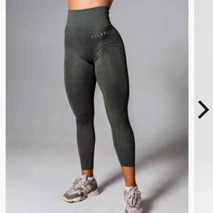 Tights - Träningstights från relode. Nypris 600kr, använda 1 gång 