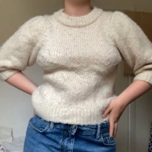 stickad tröja - riktigt gosig och fin stickad tröja från ginatricot! frakten står köparen för 💕