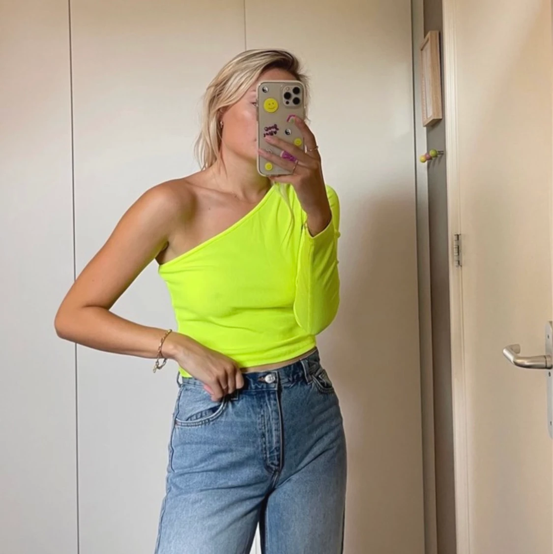 Asymmetrical neon top - 90
