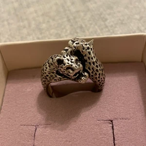 Ring - Säljer denna coola ringen från indiska för 50kr❤️ 