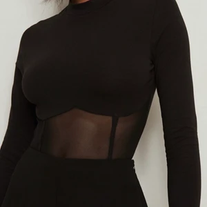 Meshtop NA-KD  - Snygg meshtop från NA-KD 💓💓