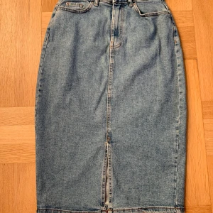 Denim co - Jeans kjol men slits fram