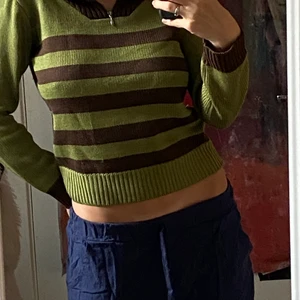 Stickad tröja  - En stickad tröja, kommer Inge till användning