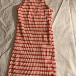 Klänning - Andvänd ett pse gånger