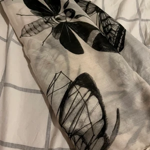 Sjal  - Använd få gånger 