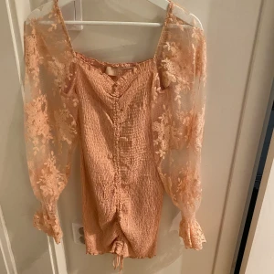 Rosa klänning  - Använd 1 gång