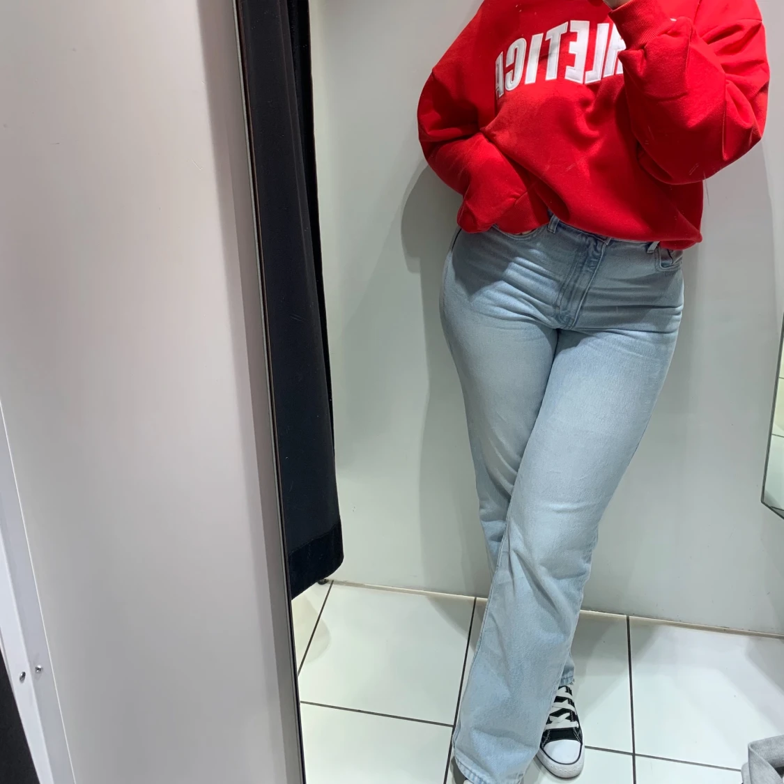 Voyage High Straight Jeans - 90