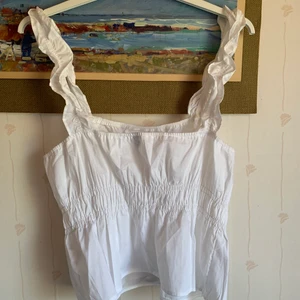 Hm topp - Så söt topp från H&M. Säljer pga den inte kommer till användning🌟 Storlek M