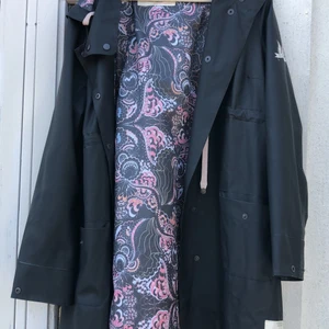 Odd Molly regnkappa  - Knappt använd odd Molly regnkappa storlek 3