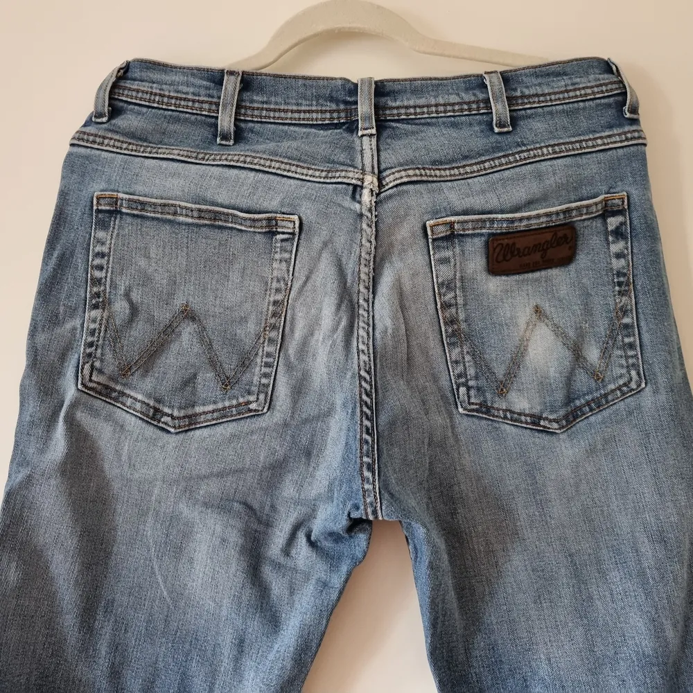 Vintage jeans av märket Wrangler, modell Arizona stretch, stl W33 L36, i mkt fint skick.. Jeans & Byxor.