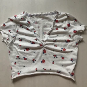 Linne i storlek xs - Jätte gulligt linne som jag inte använt mer en 5 gånger. 