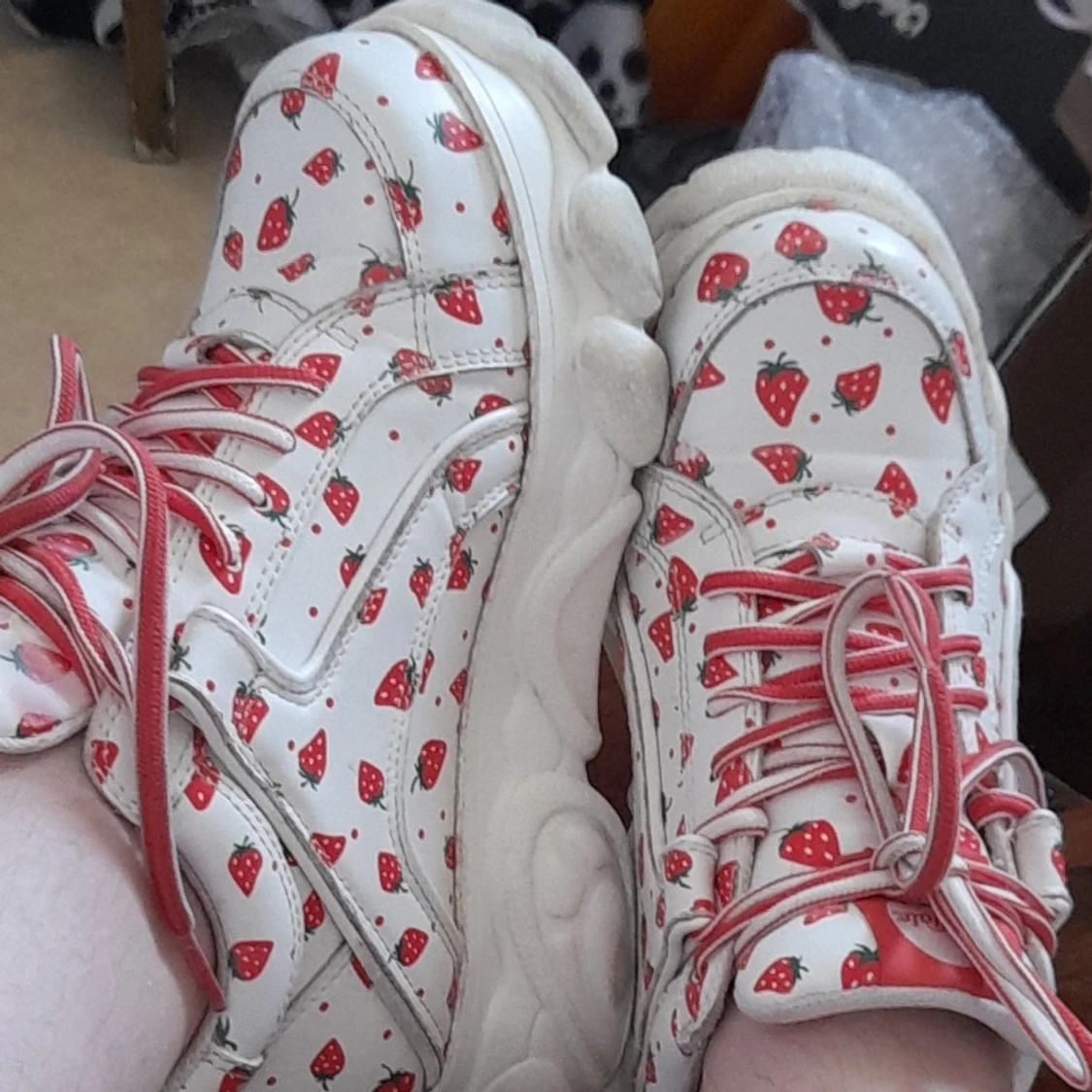 jordgubb buffalos. ♡ - 90