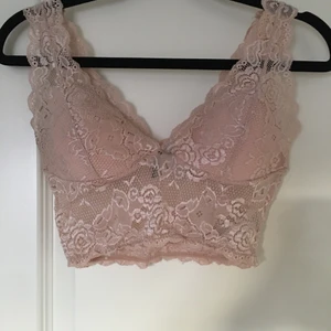 Bh-Topp - Jättefint ljusrosa/beige bh-topp i storlek xs, fint skick 